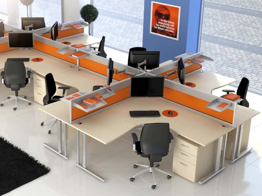 المكاتب المفتوحة والمغلقة